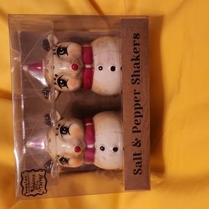 Johanna Parker Design Salt & Pepper Shaker set. Christmas themed.